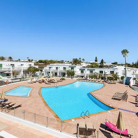 Апартаменты Home2book Cozy Terrace Pool