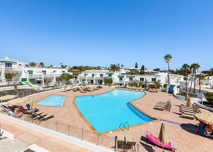 Апартаменты Home2book Cozy Terrace Pool